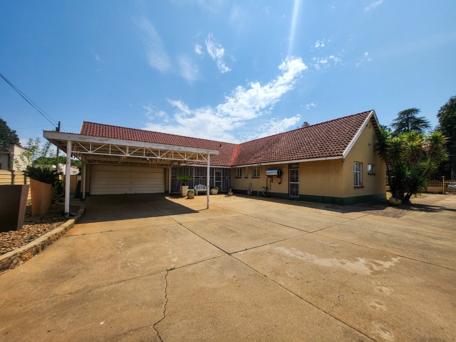 3 Bedroom Property for Sale in Stilfontein North West